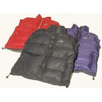 Жилет пуховый